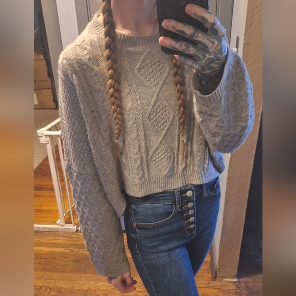 Princess Polly Balloon Sleeve Cropped Knit Sweater size M/L - Picture 2 of 9